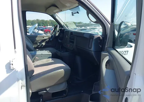 2014 Chevrolet Express 2500 Work Van z USA, uszkodzony, nr VIN 1GCWGFCA4E1198225